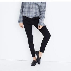 Madewell Maternity Skinny Jeans in Black Frost - Size 28